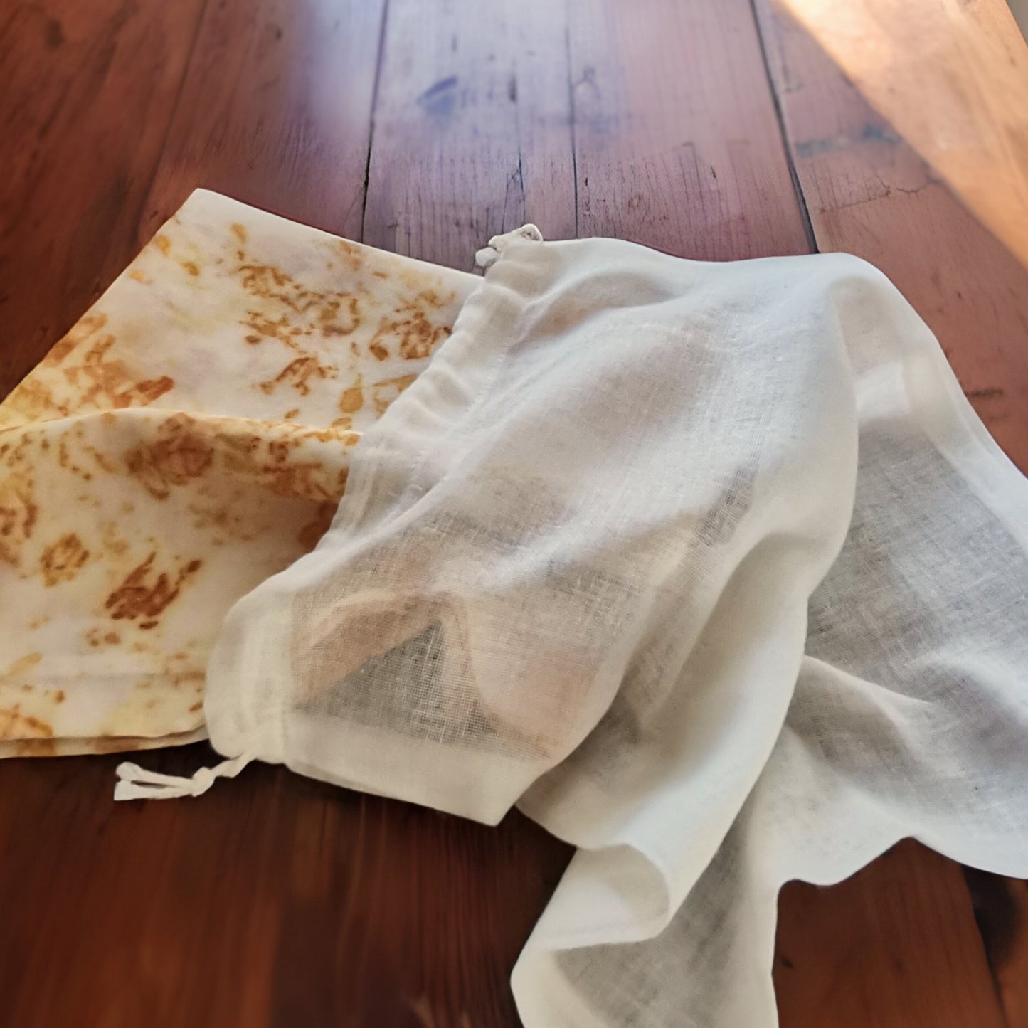 Carré de Coton – “Lumière d’été” – Teinture Naturelle