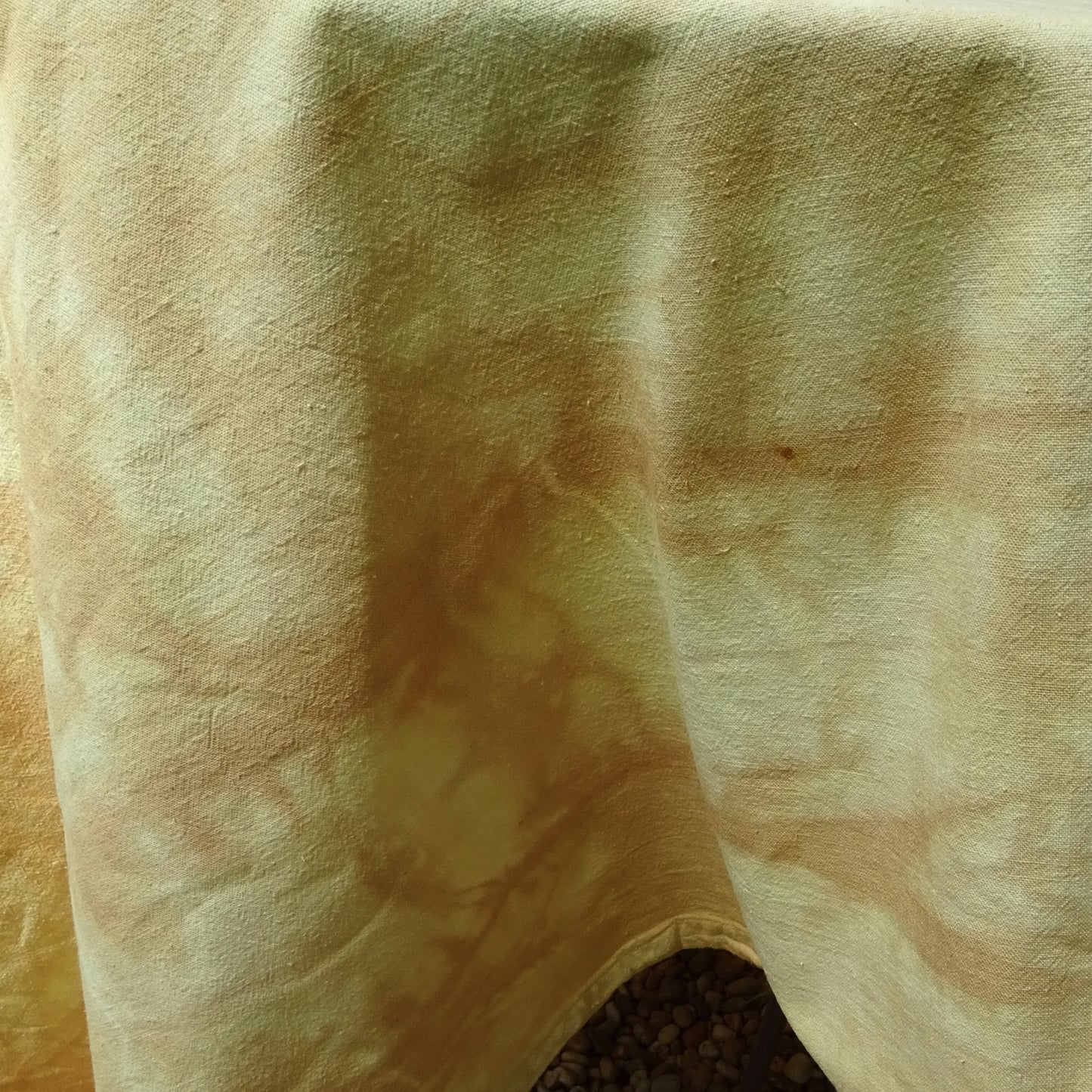 Nappe bohème tie & dye – coton ancien & pelures d’oignons
